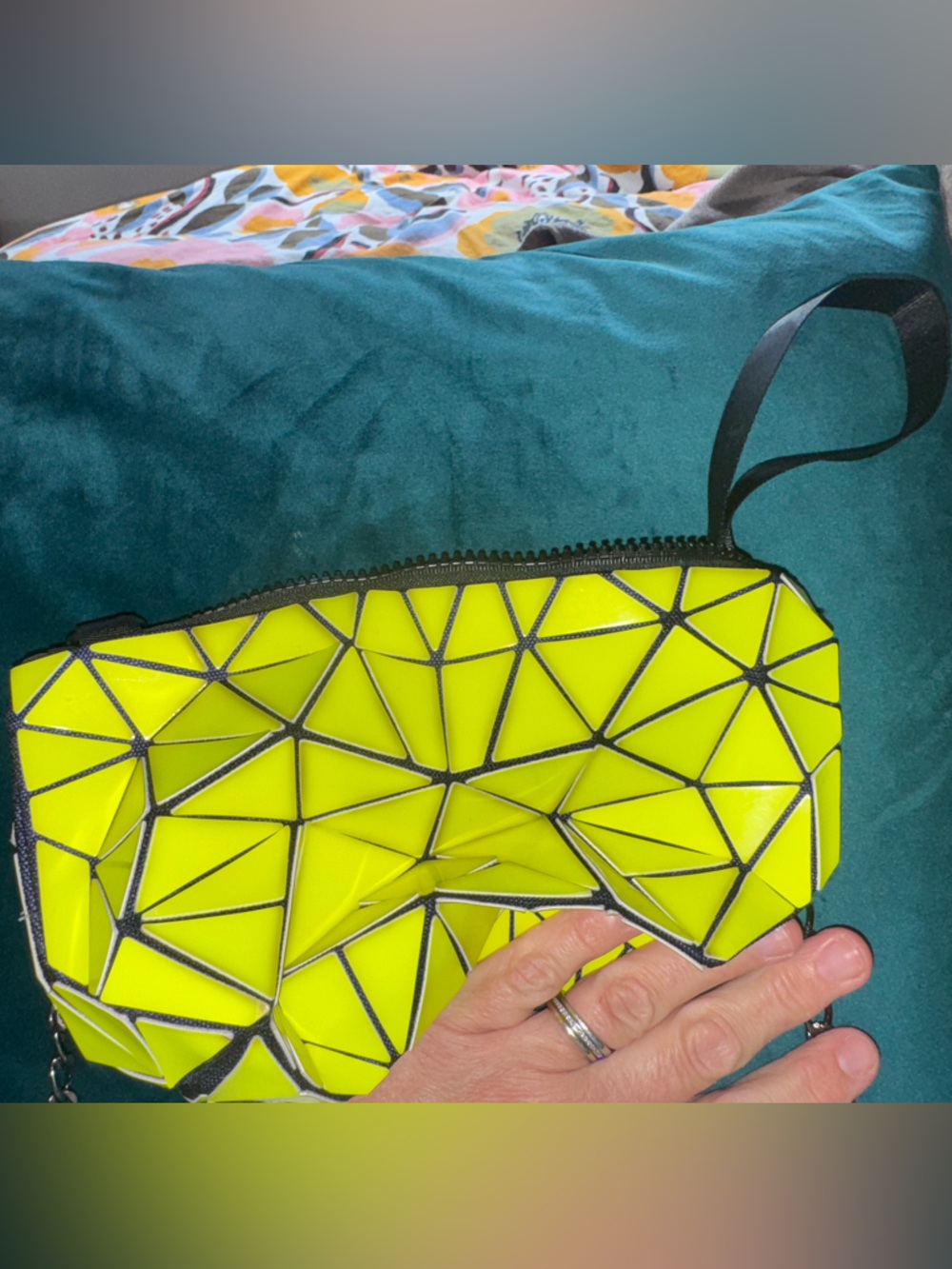 Geometric Neon Yellow Crossbody Bag or clutch with removeable Chain Strap - Picture 3 of 3